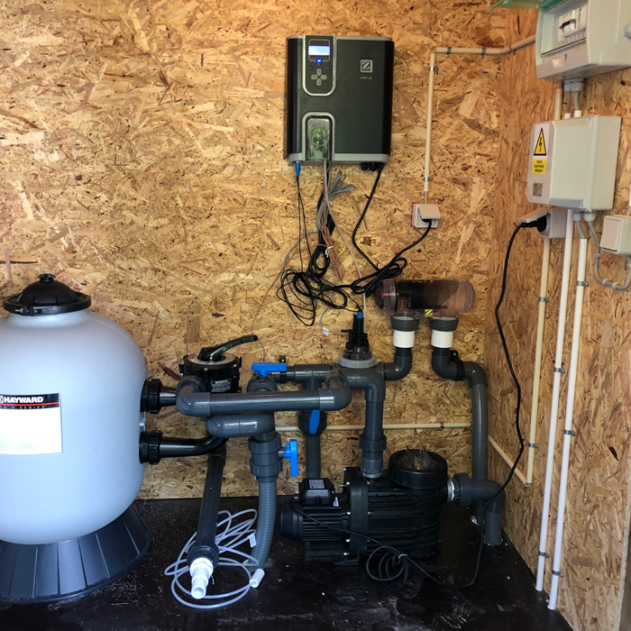 Especialistas en mantenimiento de piscinas residenciales y comerciales"